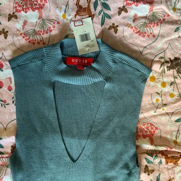 blue / teal guess tank top with cutouts on chest - Picture 1 of 5